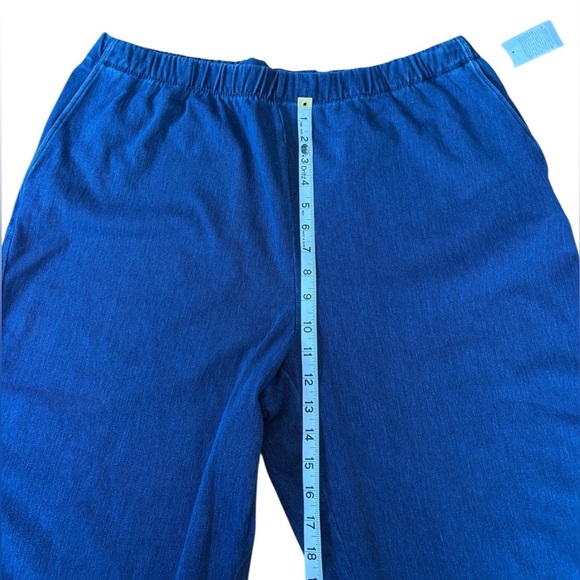 Lands' End, Sport Knit Denim Capri Pull On Pants, XL (18), Blue - Picture 6 of 9